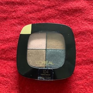 L’Oreal eyeshadow quad, 104 French Biscuit, only swatched